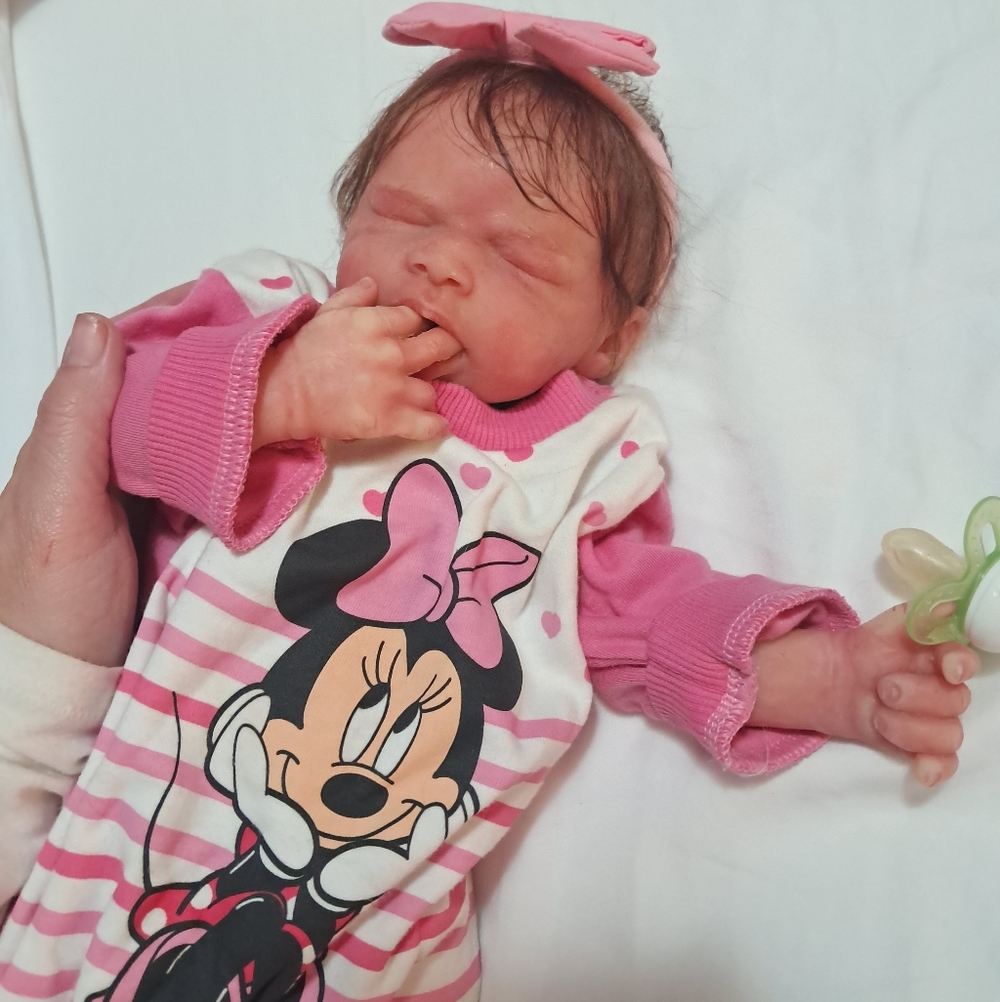 Realistic marshmallow silicone baby girl doll - Picture 6 of 17